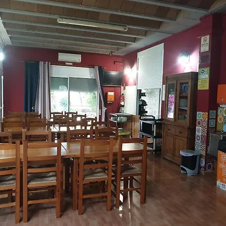 Hostel Assut