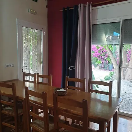 Assut Hostel