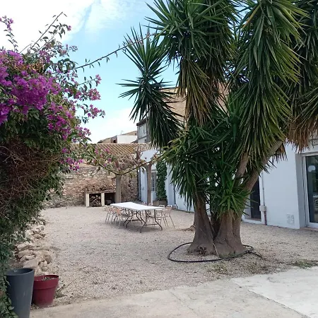 Assut Hostel